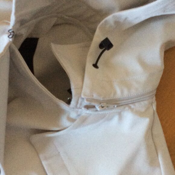 London Fog Classic Rain Trench Coat – Stone Ivory, Size M - Picture 6 of 6